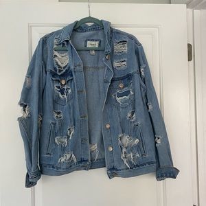 Distressed jean jacket size medium